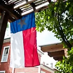 Arbor House Suites Bed And Breakfast